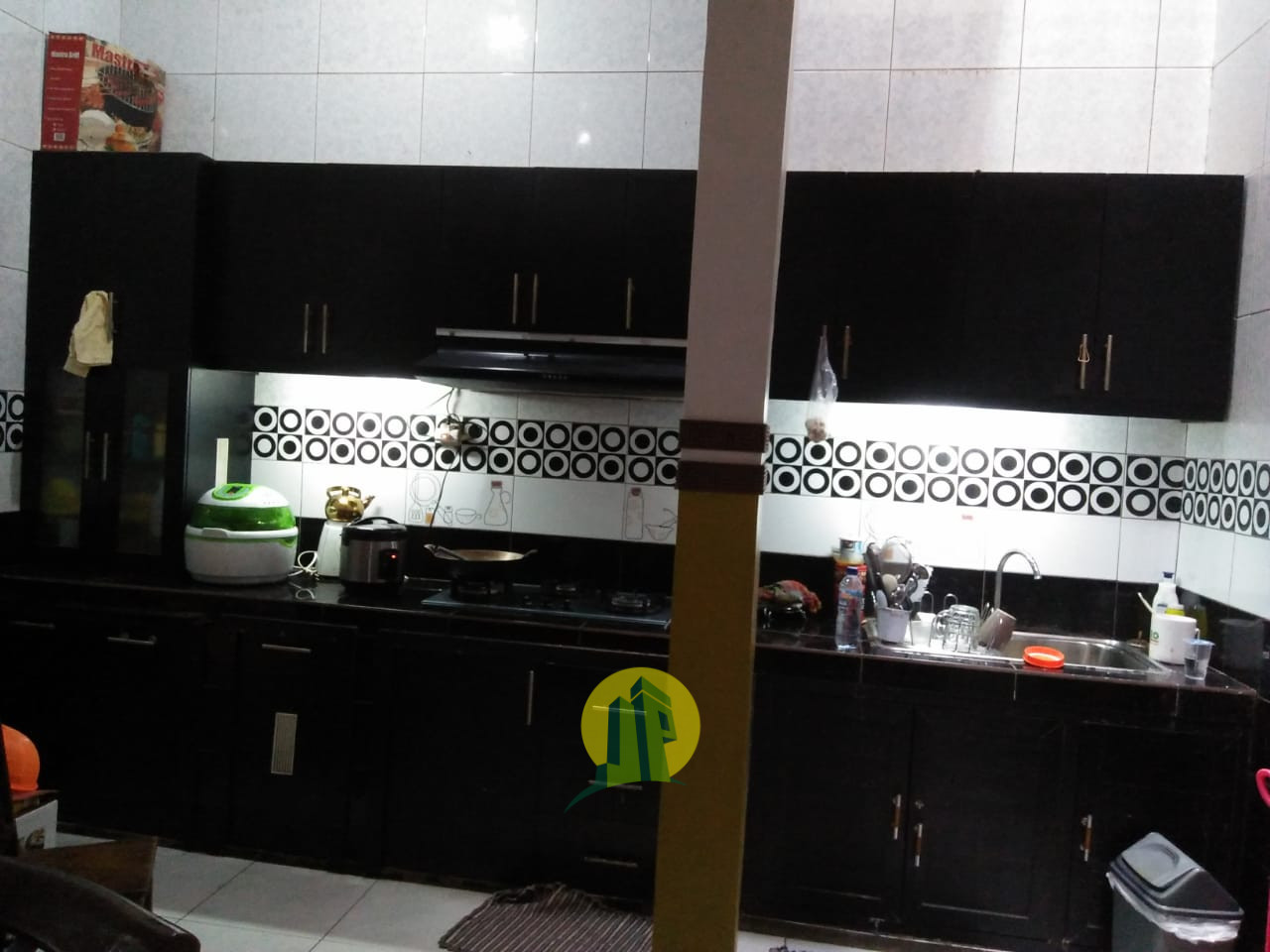 Rumah dua lantai depok