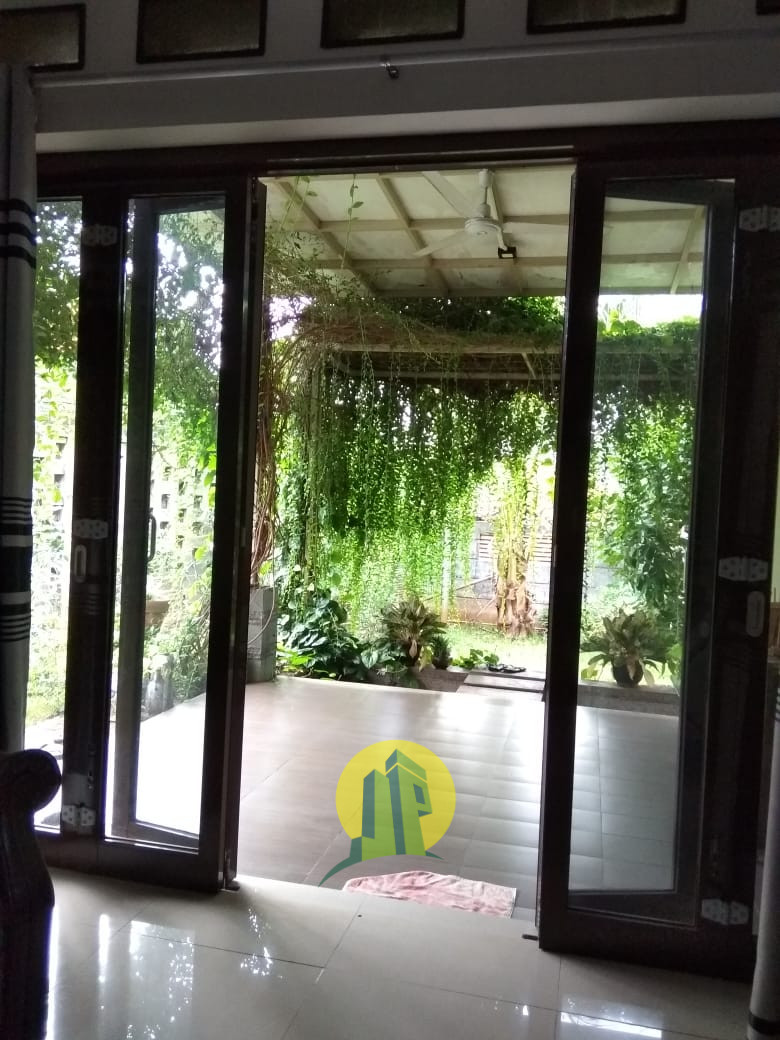 Rumah asri nyaman dan luas siap huni komplek pdk kodau jatiasih Bekasi