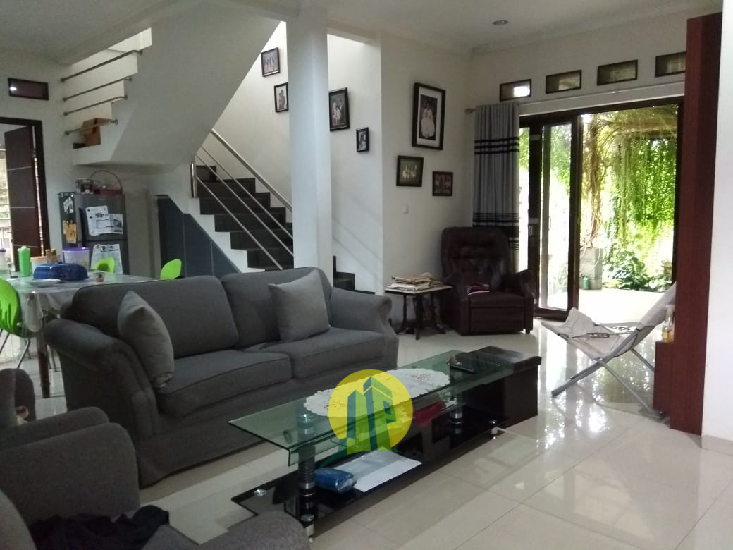 Rumah asri nyaman dan luas siap huni komplek pdk kodau jatiasih Bekasi