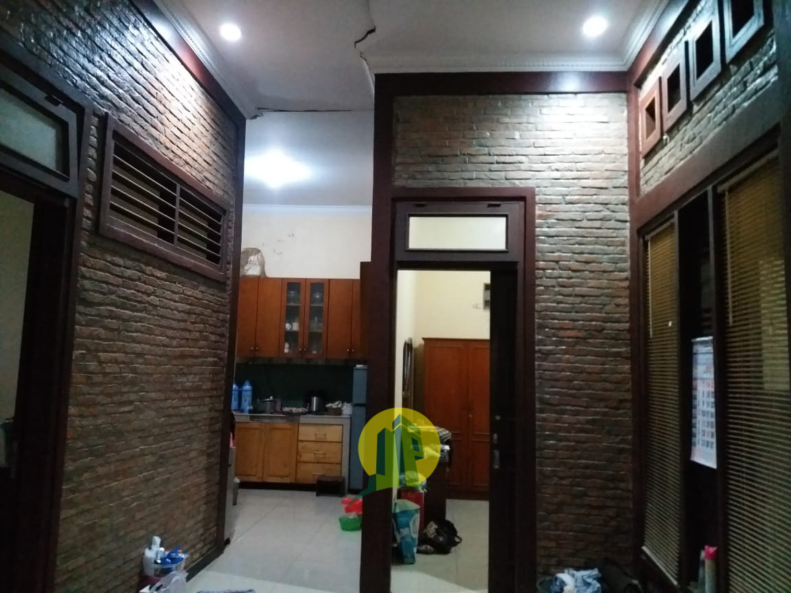 Rumah Luas di Pedurenan Jatiasih Bekasi