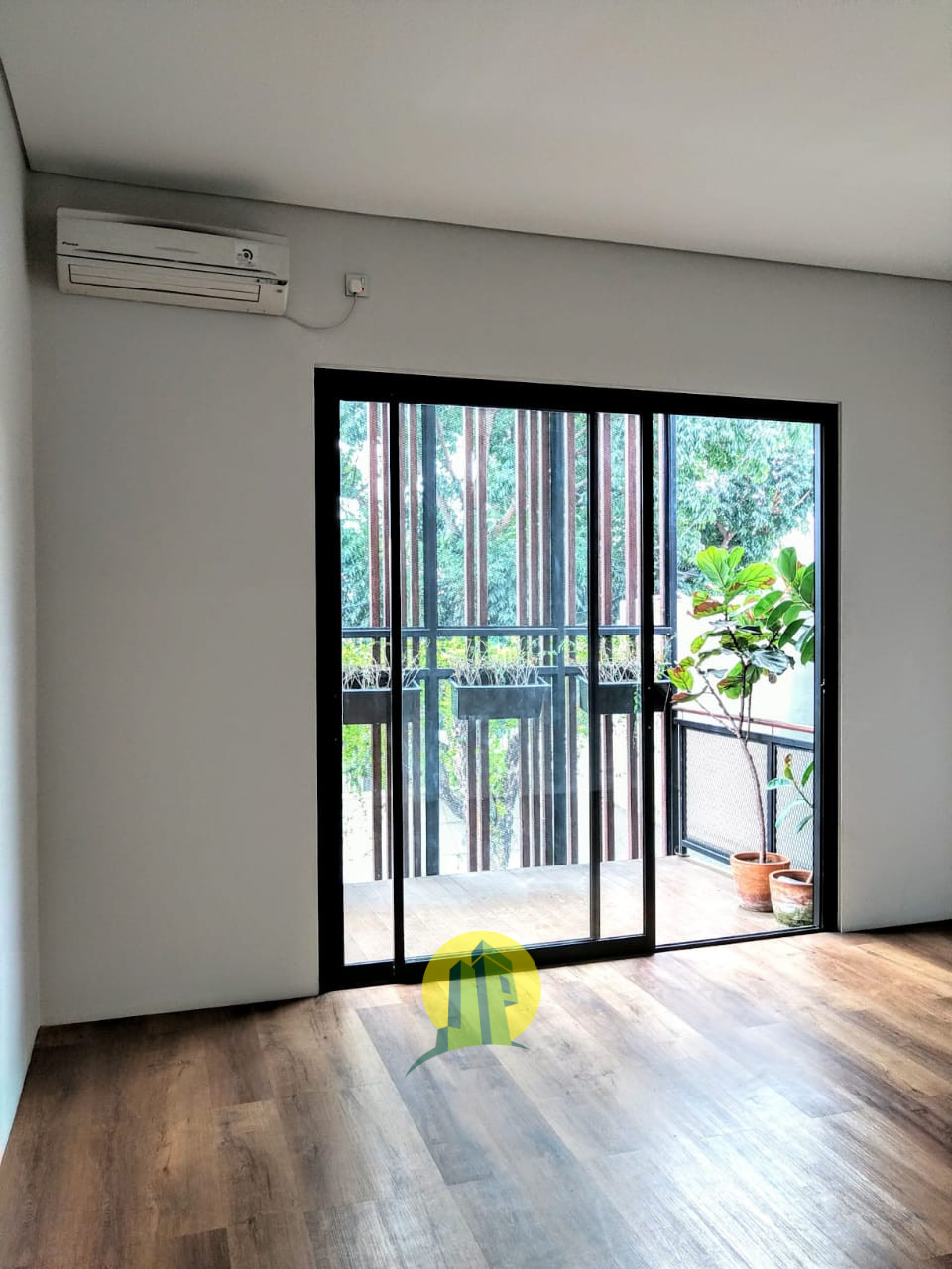 Rumah Modern Tropis Private Pool Spesifikasi Mewah di Cipete Jakarta Selatan