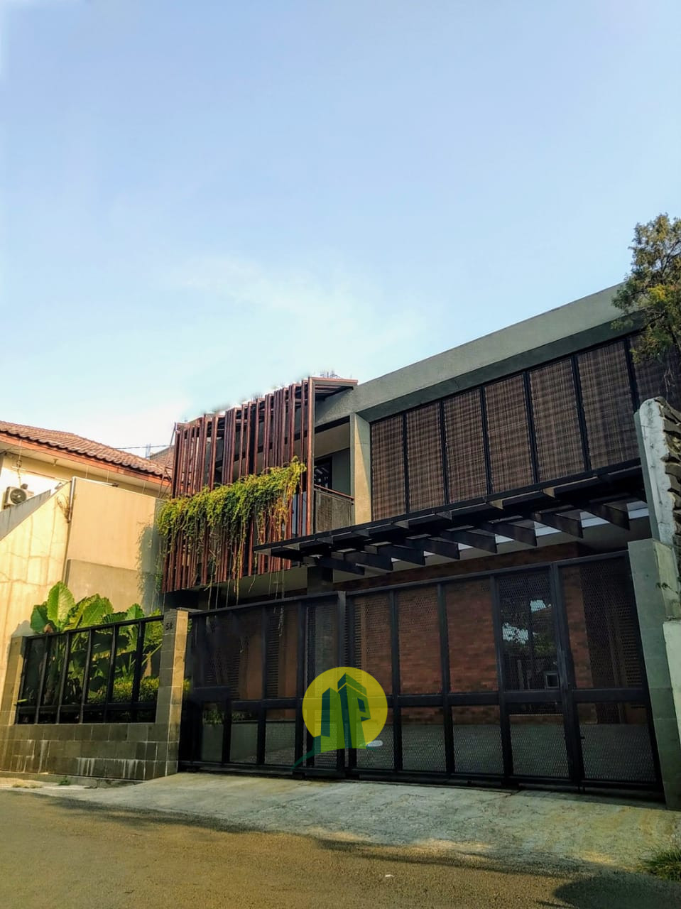 Rumah Modern Tropis Private Pool Spesifikasi Mewah di ...