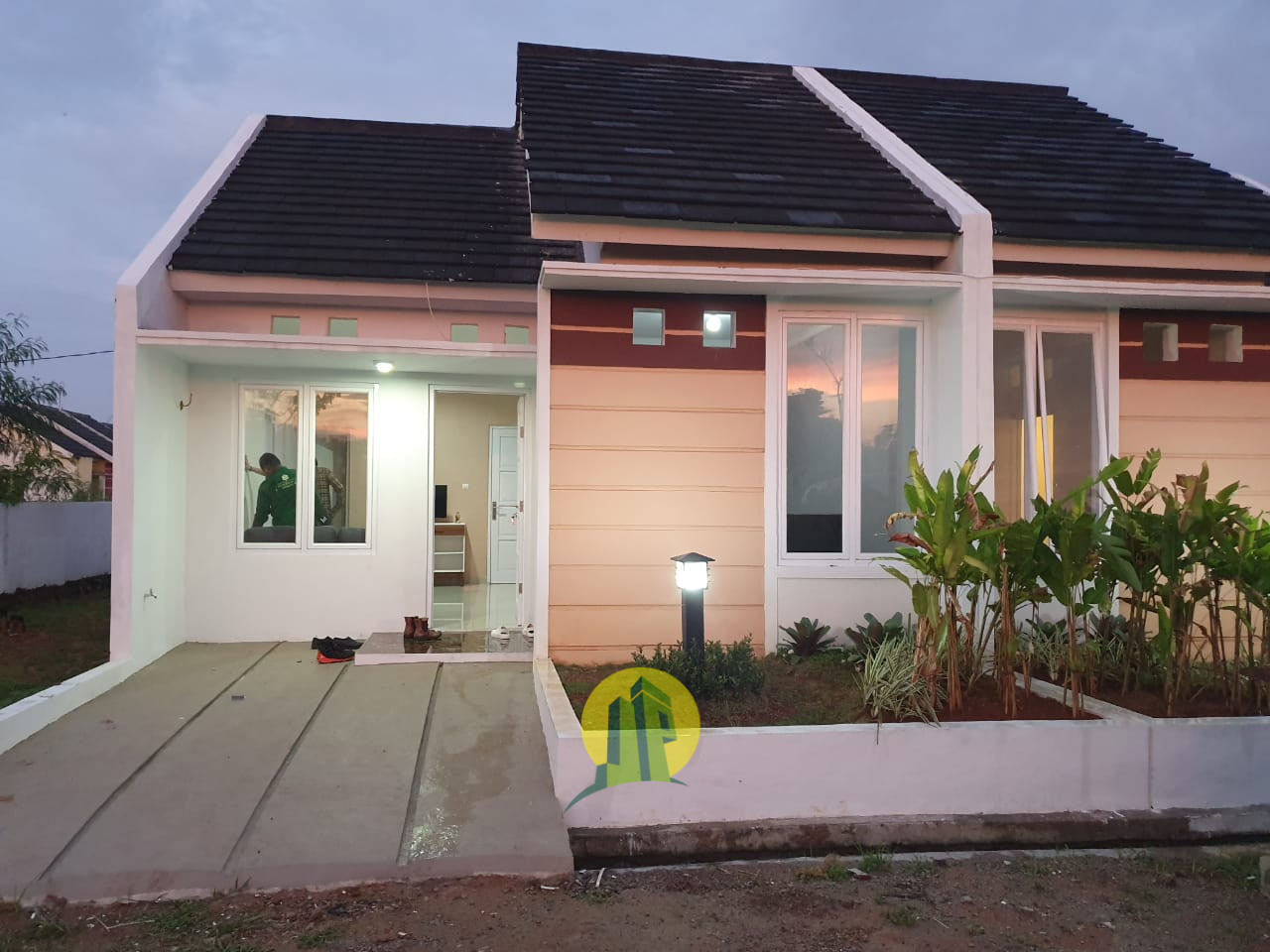 RUMAH CLUSTER DI DALAM KOTA SERANG, CIPOCOK JAYA, BANTEN