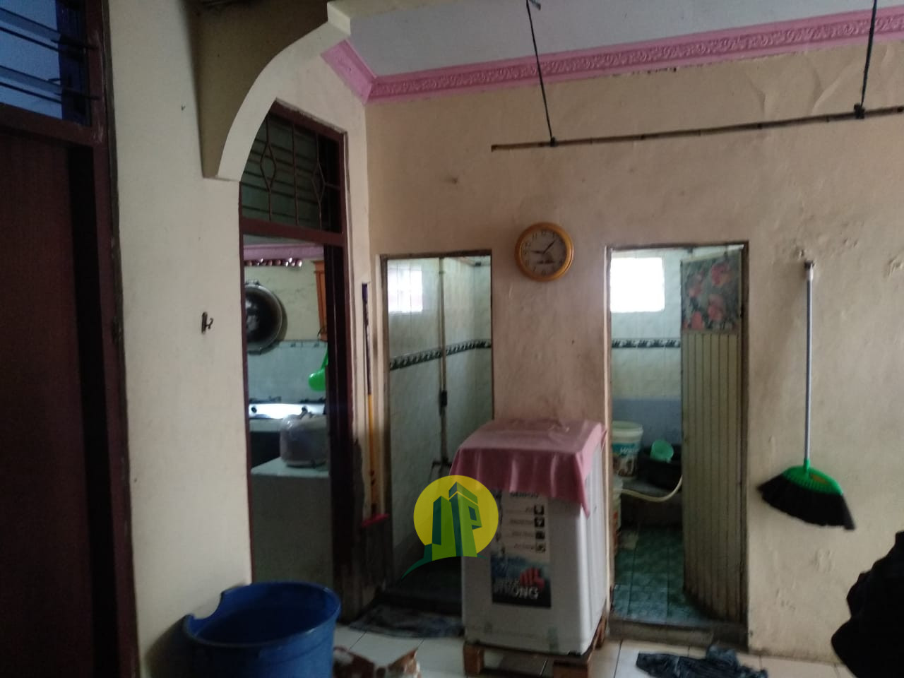 RUMAH MENAWAN SUPER STRATEGIS, PULO GEBANG, JAKARTA TIMUR