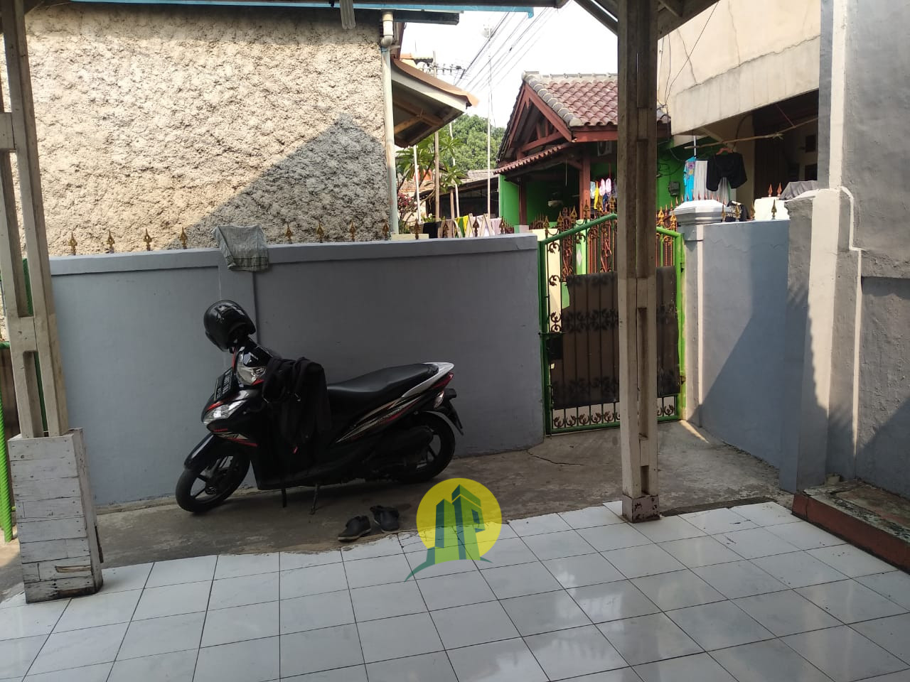 RUMAH MENAWAN SUPER STRATEGIS, PULO GEBANG, JAKARTA TIMUR