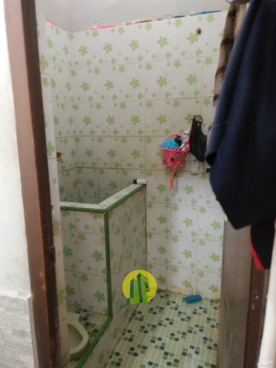 Kamar Mandi Dijual Rumah Second Siap Huni di Aren Jaya Bekasi