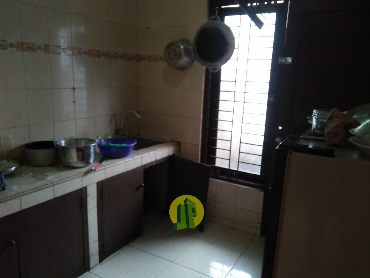 Dapur Dijual Rumah Second Siap Huni di Aren Jaya Bekasi