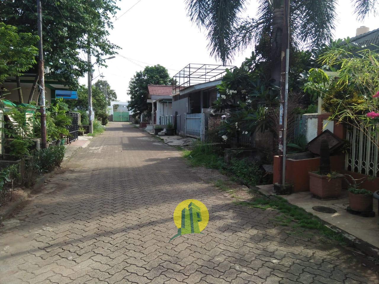 Rumah Asri Siap Huni di Serua Ciputat