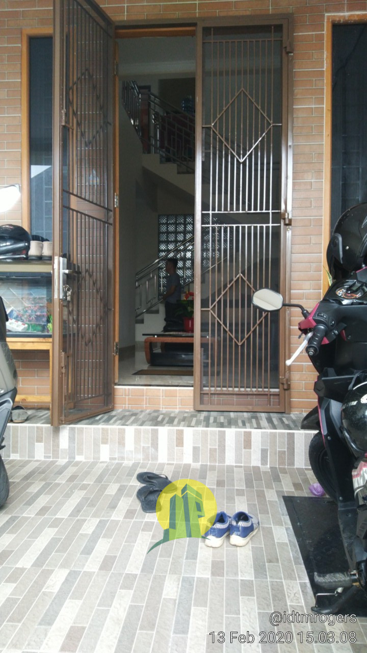 Rumah Cluster Istimewa 2½ Lantai Strategis Di Selatan Jakarta