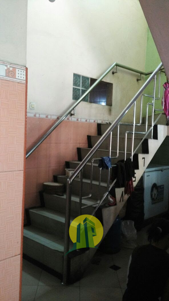 Dijual Rumah Usaha Strategis di Bekasi Barat