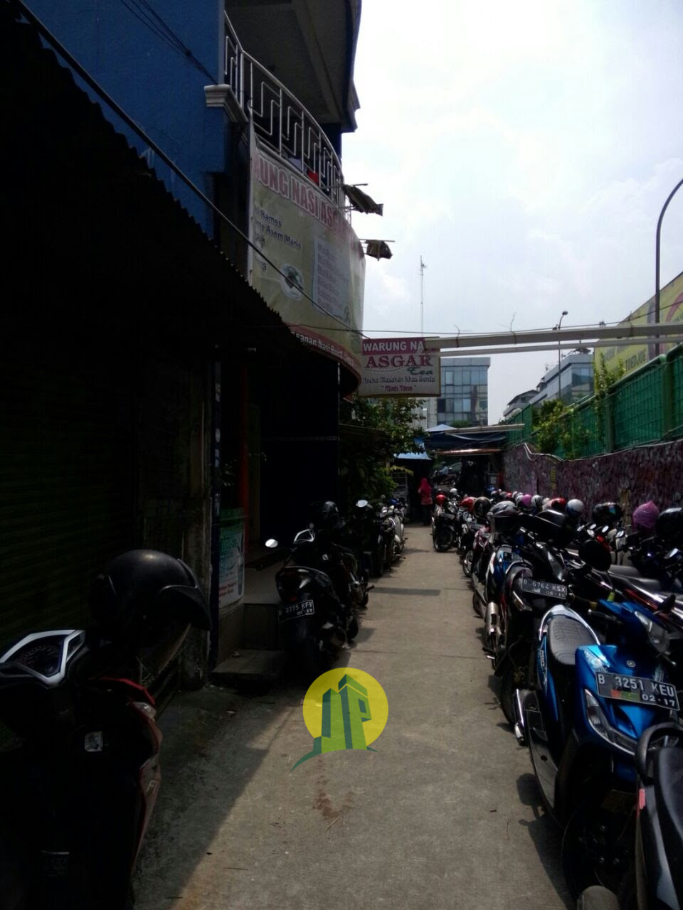 Dijual Rumah Usaha Strategis di Bekasi Barat