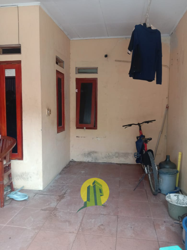 Teras Depan Rumah Berkwalitas siap huni tidak Banjir di Mutiara Gading Riviera Tambun Utara