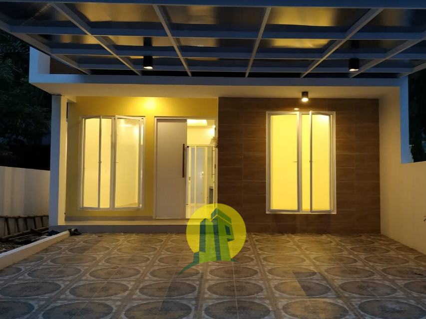 carport rumah dijual di Curug Indah Jakarta Timur