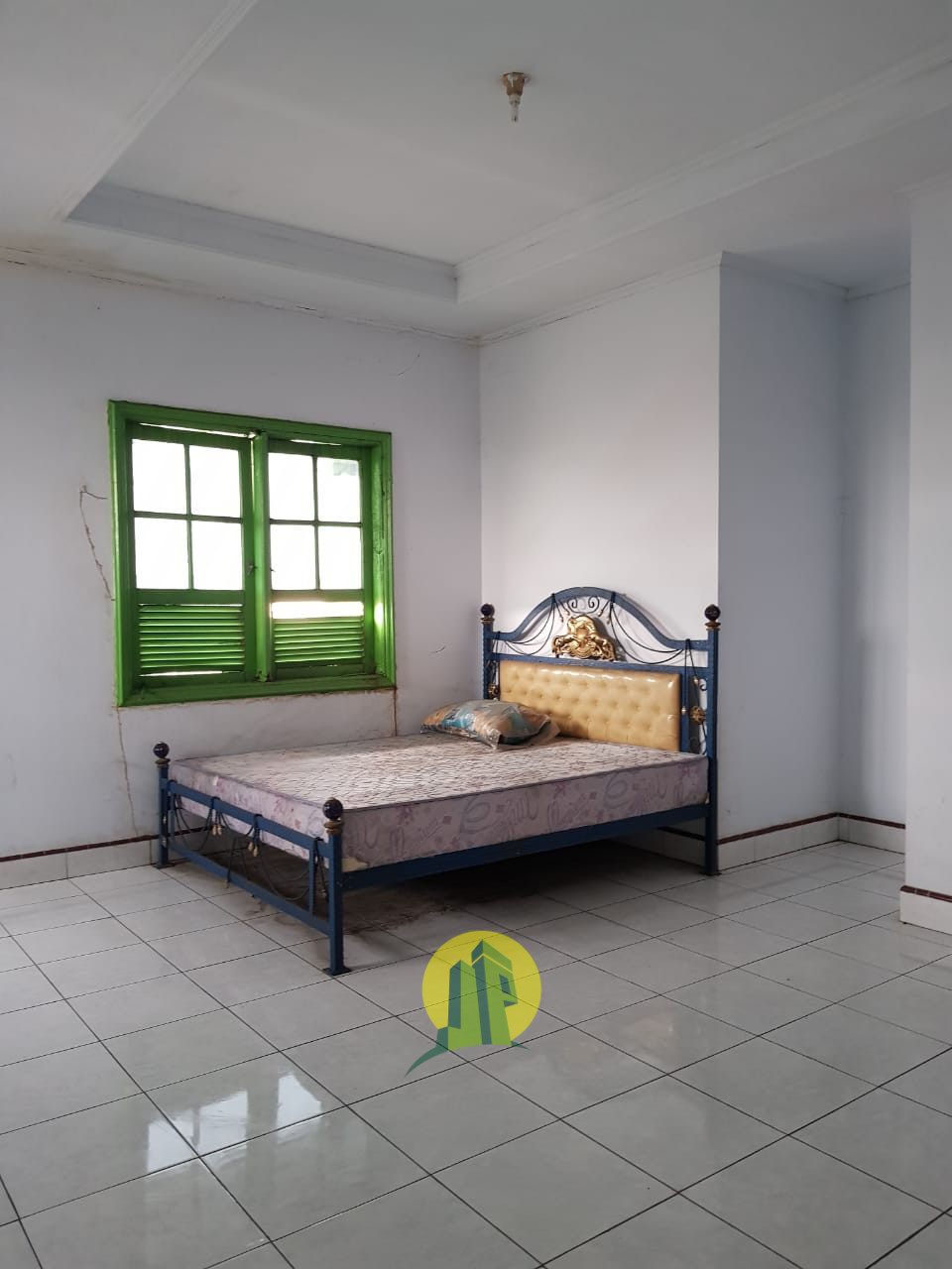 Rumah dengan Tanah Luas di Jakarta Timur