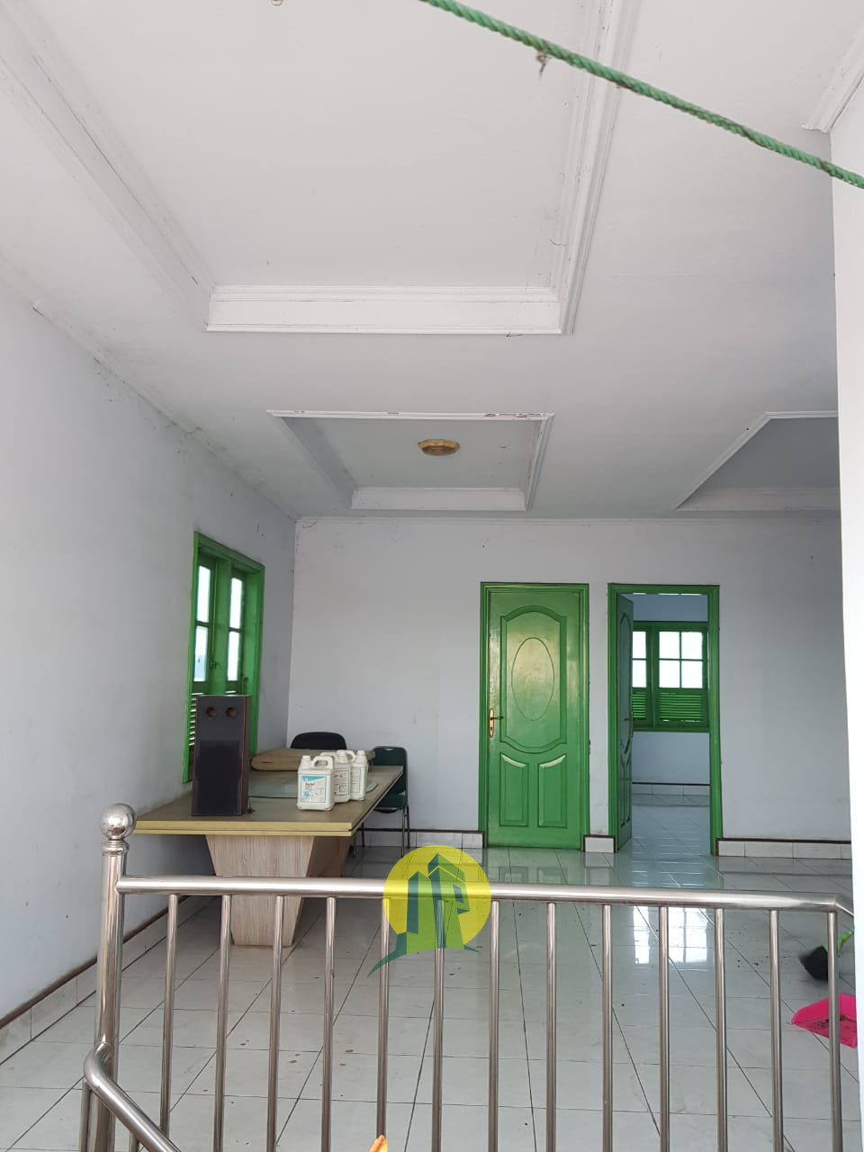 Rumah dengan Tanah Luas di Jakarta Timur