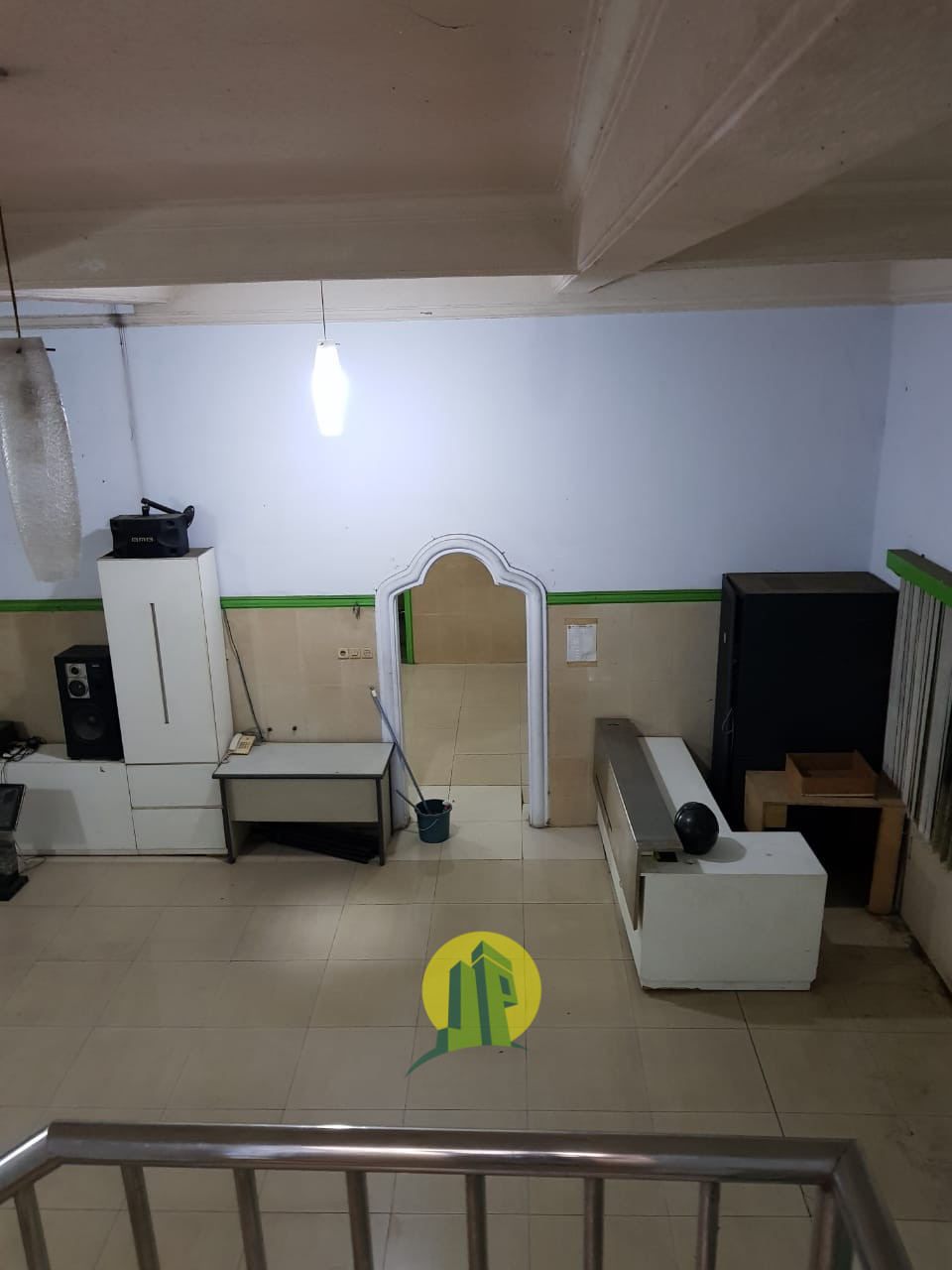 Rumah dengan Tanah Luas di Jakarta Timur