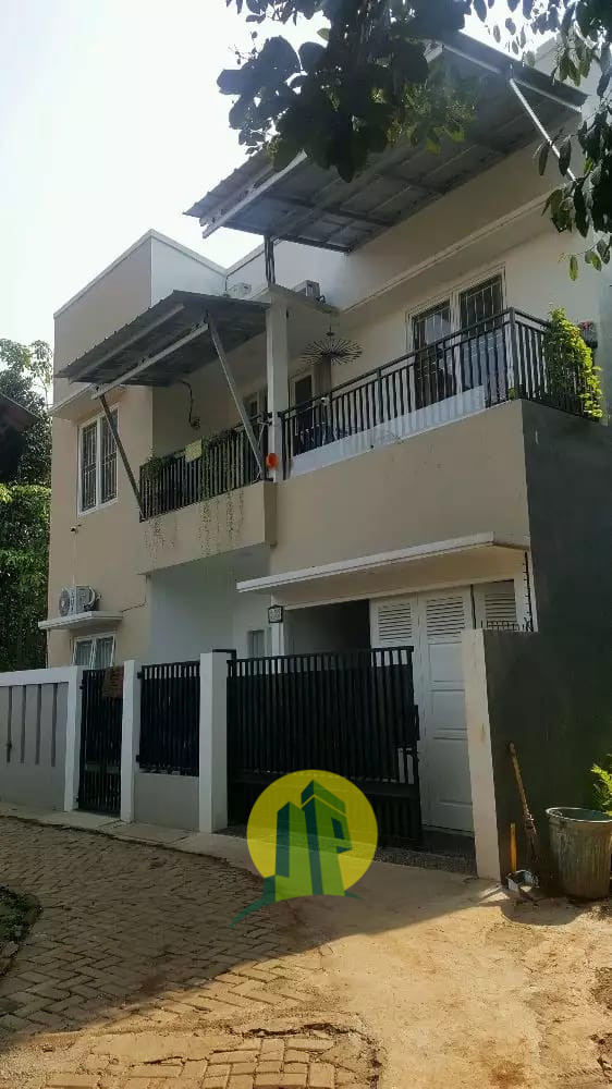 Dijual Rumah 2 lantai Di Gudang Timur Serpong Nempel BSD
