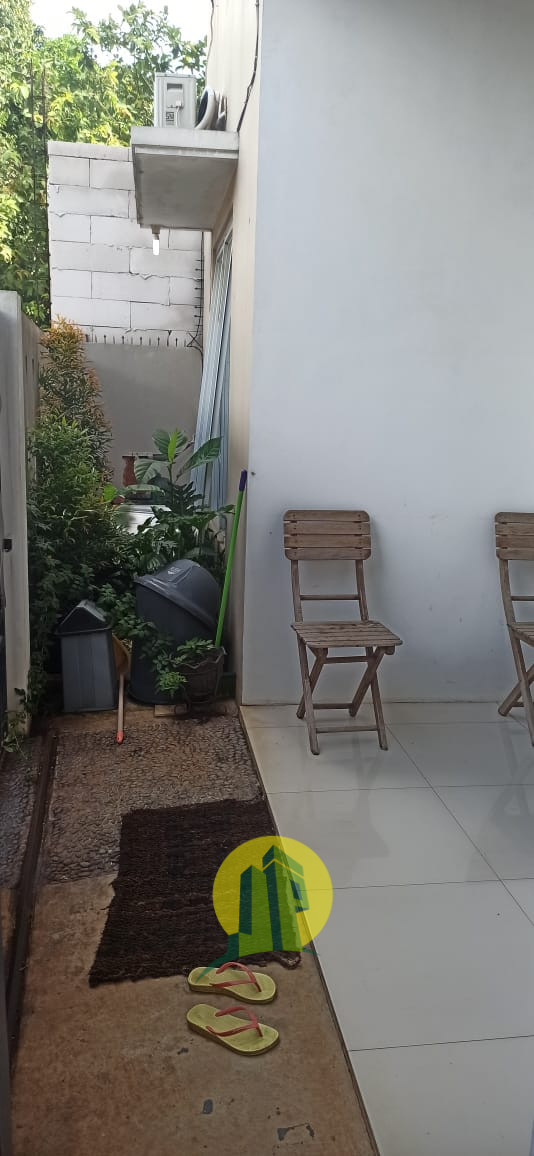 Dijual Rumah 2 lantai Di Gudang Timur Serpong Nempel BSD