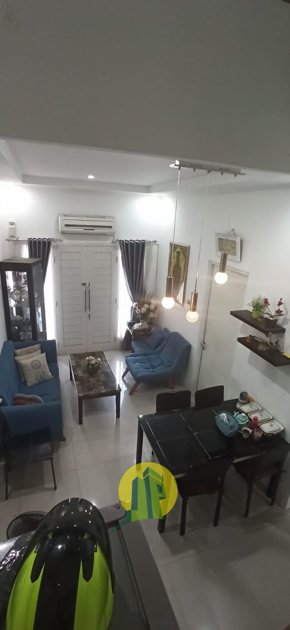 Dijual Rumah 2 lantai Di Gudang Timur Serpong Nempel BSD