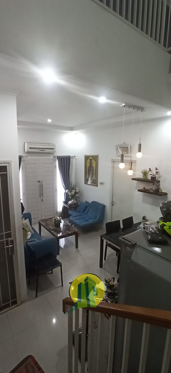 Dijual Rumah 2 lantai Di Gudang Timur Serpong Nempel BSD