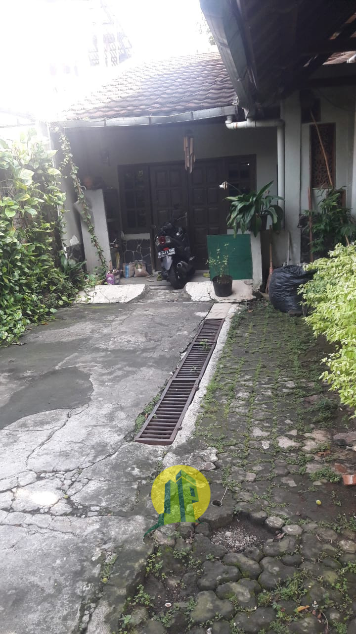 Rumah Cantik nan Luas di Pondok Bambu Jaktim
