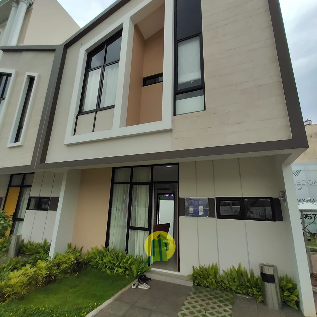 rumah dijual jababeka cluster wimbledon bekasi (5).jpeg