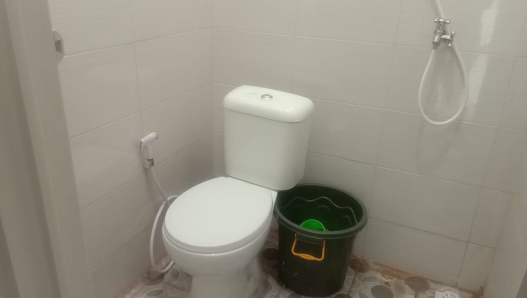 Kamar mandi De Fazza.jpeg