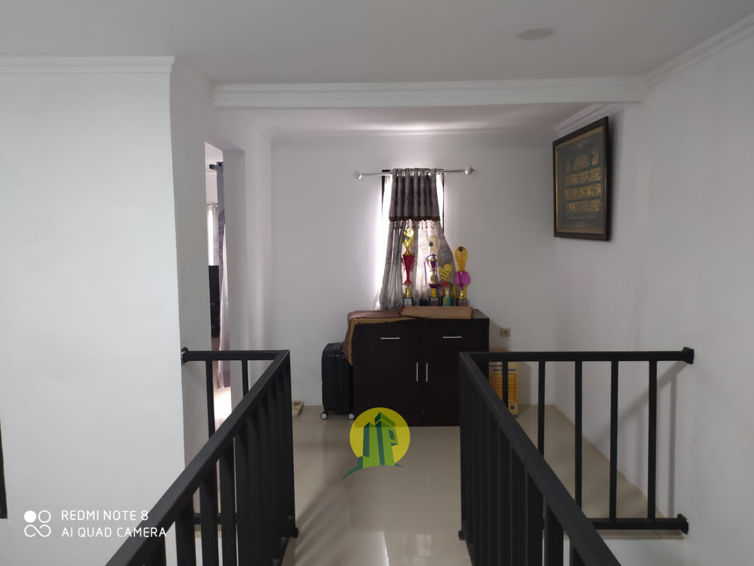 Rumah 2 lantai Siap Huni Dalam Komplek Dekat Busway Puri Beta