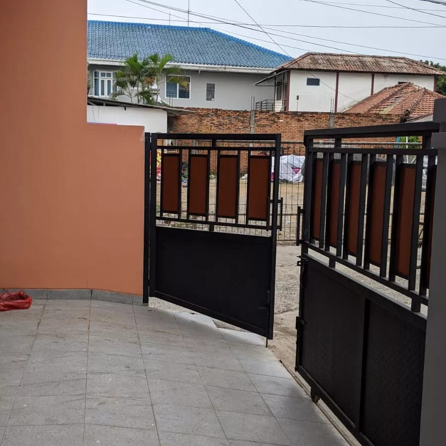 pintu gerbang rmh elit harga irit dijatiasih.jpeg