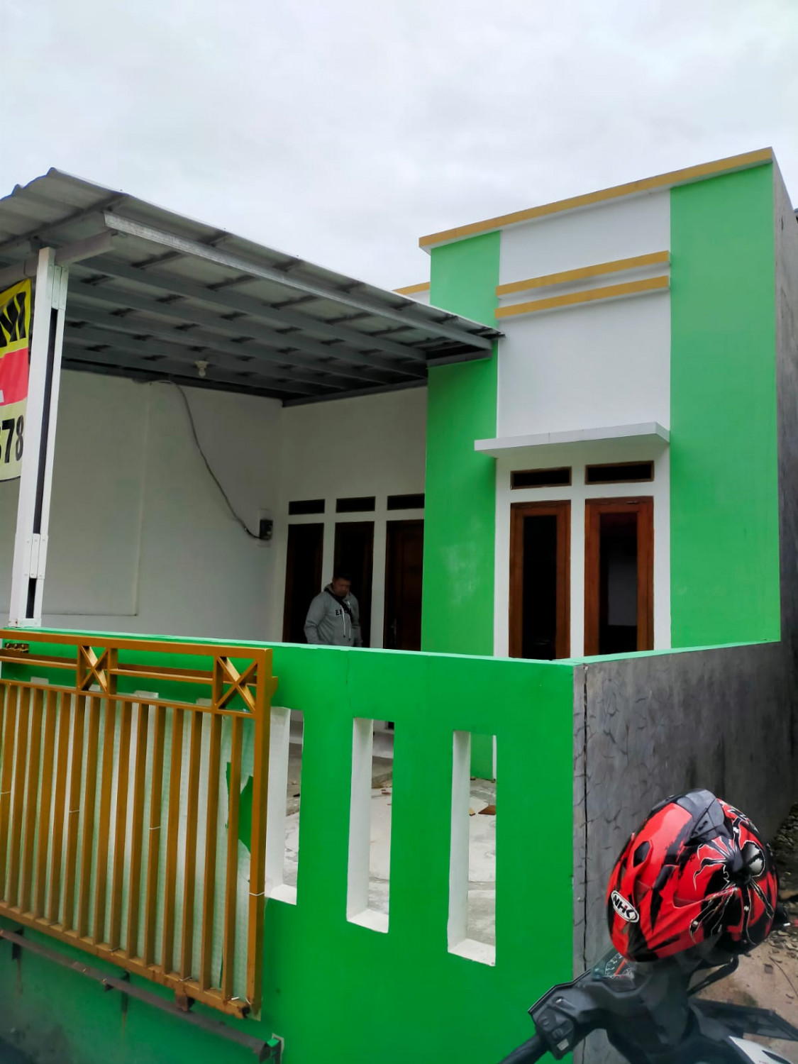 tampak samp rmh siap huni di villa gading harapan.jpeg