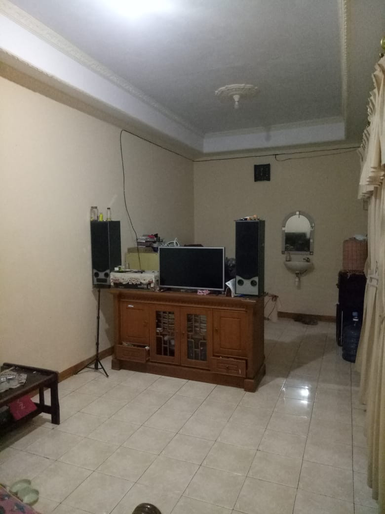 ruang makan rmh 3kt di tj priok dkt walikota jakut.jpeg