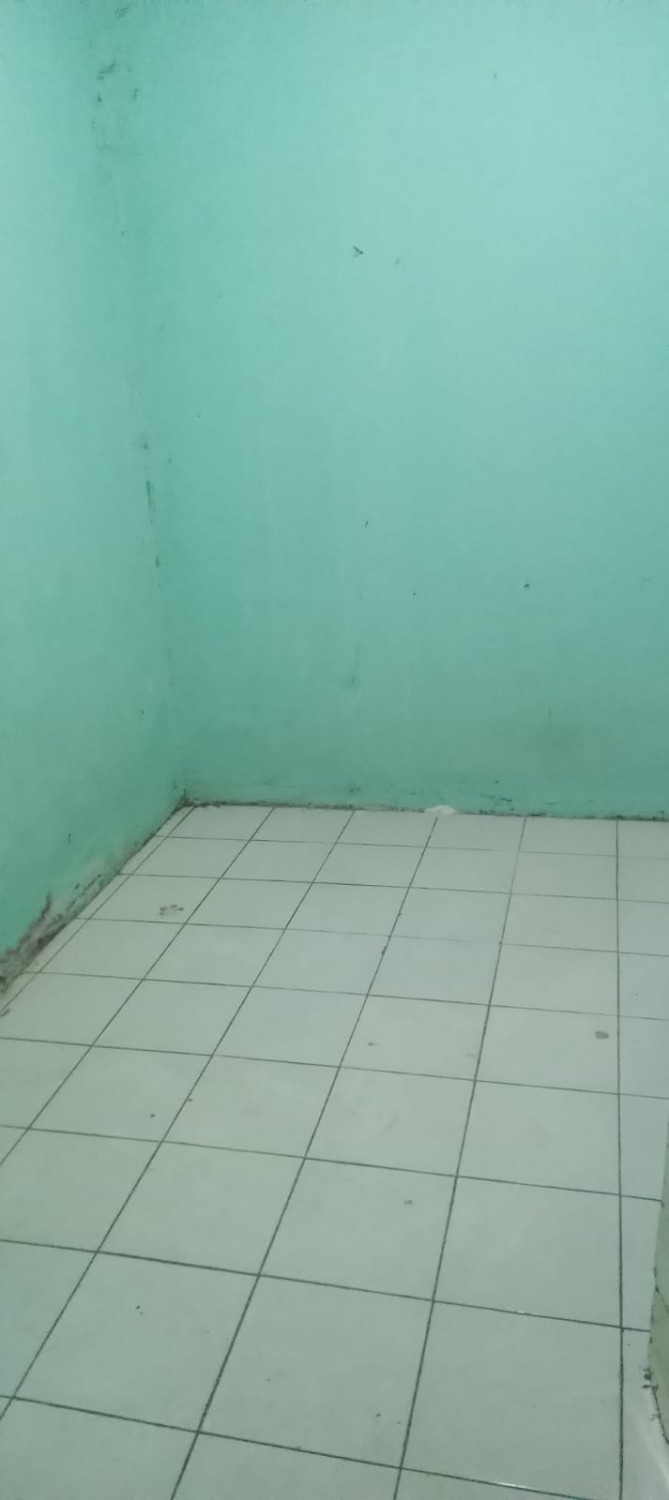 kamar tidur rmh second di pd kelapa.jpeg