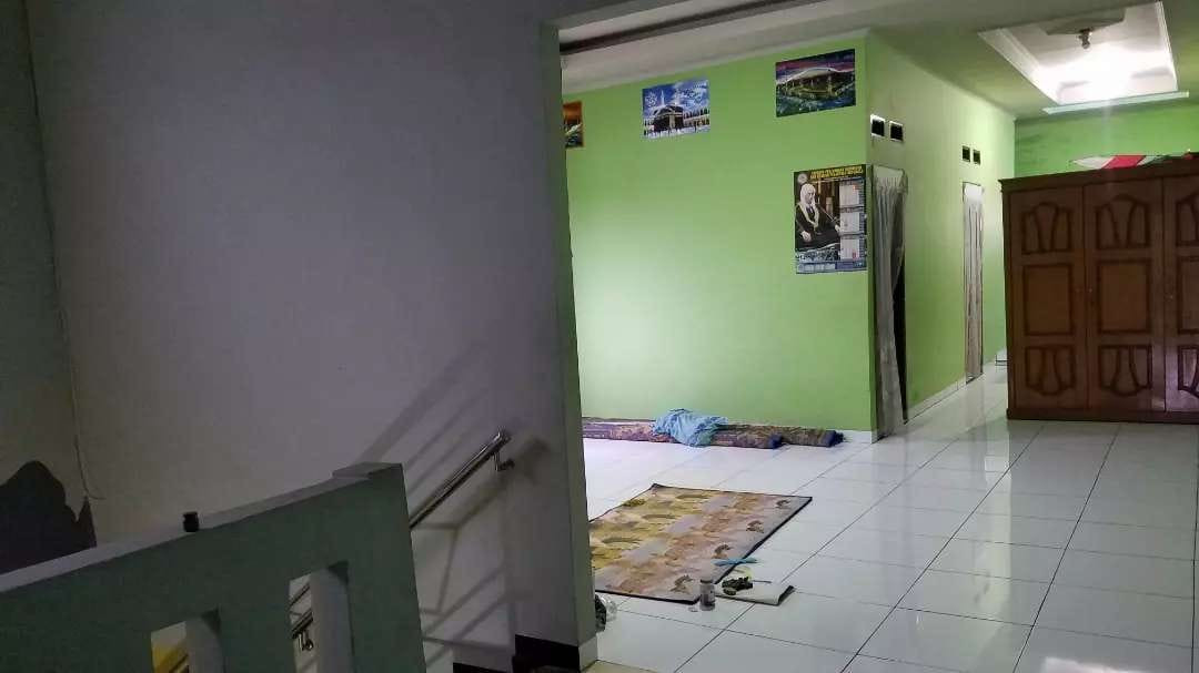 ruang keluarga ruko dan tmp tinggal di curug tangerang.jpeg