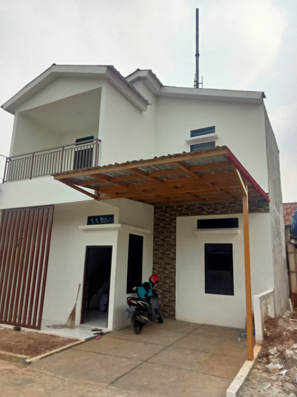 tmp muka rmh mewah 2lt di tapos depok.jpeg