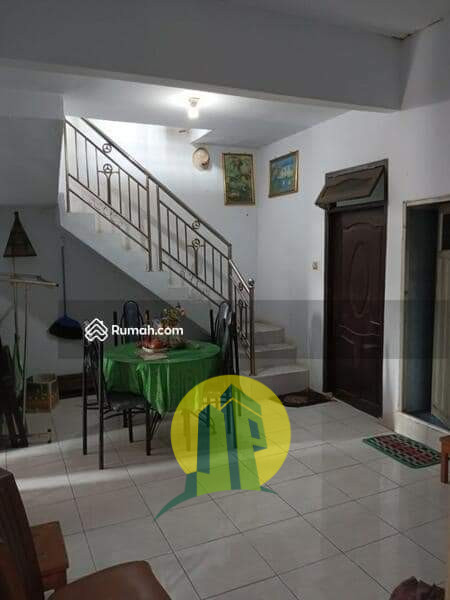 Rumah 3 Lantai Dekat Sumarecon 6.jpeg