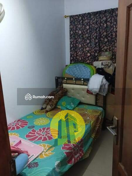 Rumah 3 Lantai Dekat Sumarecon 8.jpeg