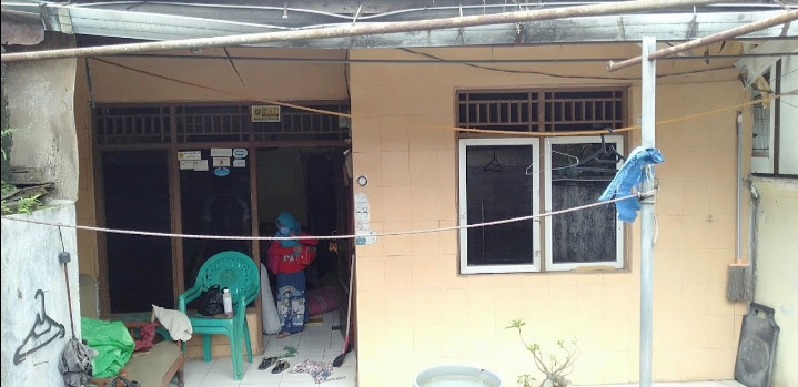 tampak depan rumah secondari 1 Rw dengan Gubernur Banten.jpeg