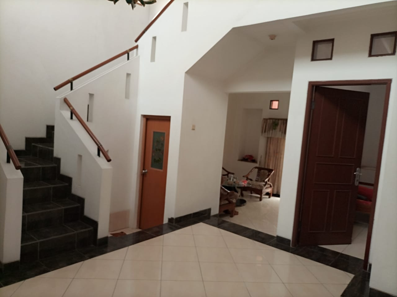 rt rmh seccond di kemang pratama pekayon bekasi.jpeg