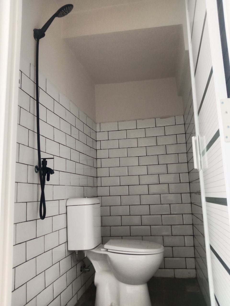 toilet rmh 2lt harga 600jtan di mustikasari bekasi.jpeg