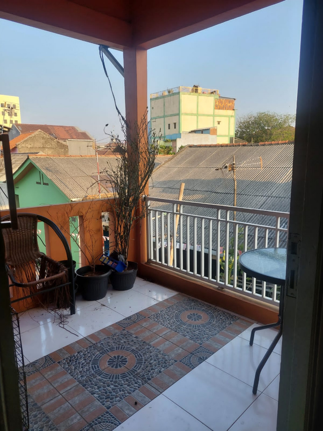 balkon rmh second tunas jaya 2 harapan mulya medan satria.jpeg