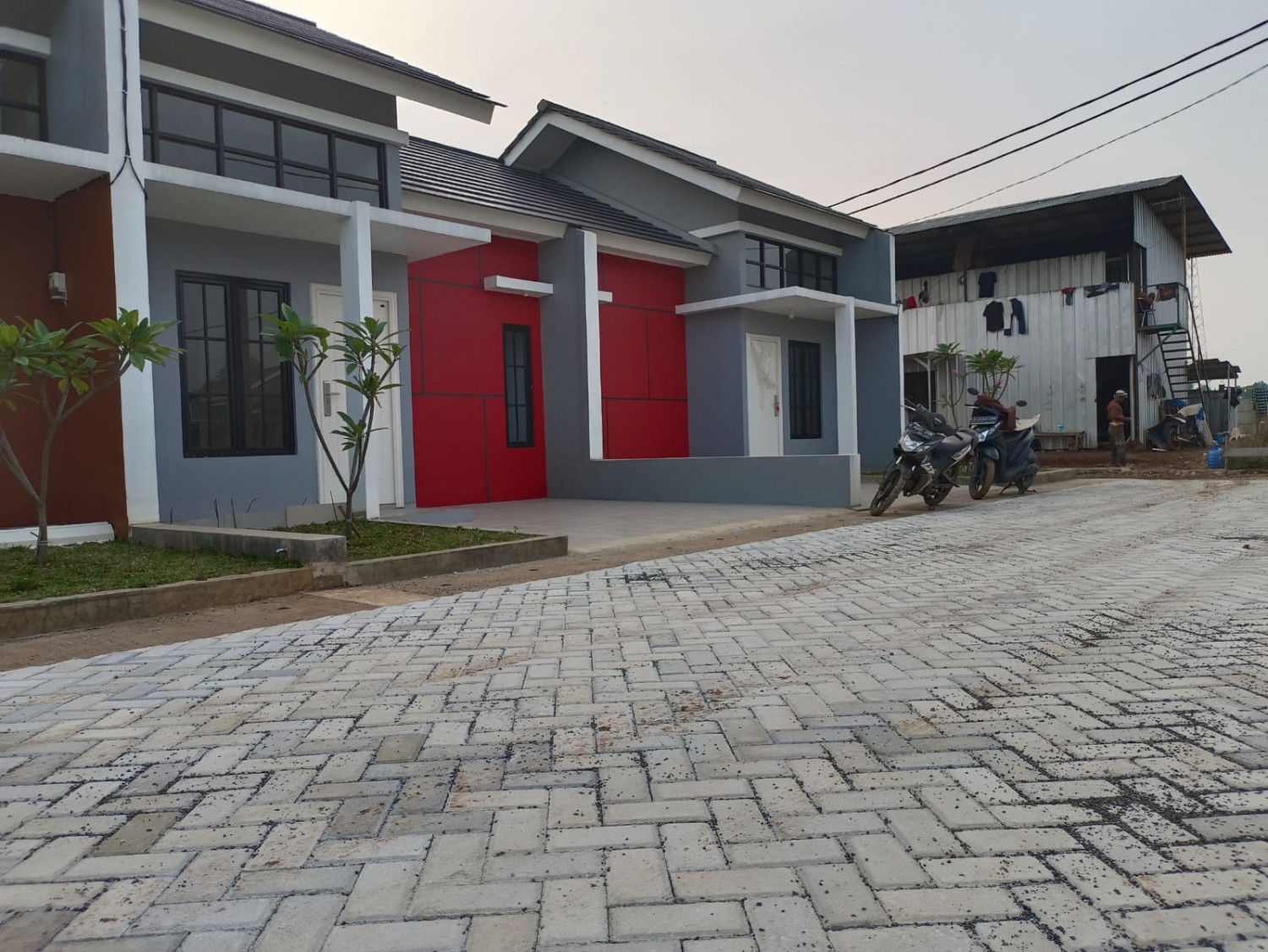 tampak samp cluster lengkap kolam renang di bekasi timur.jpeg