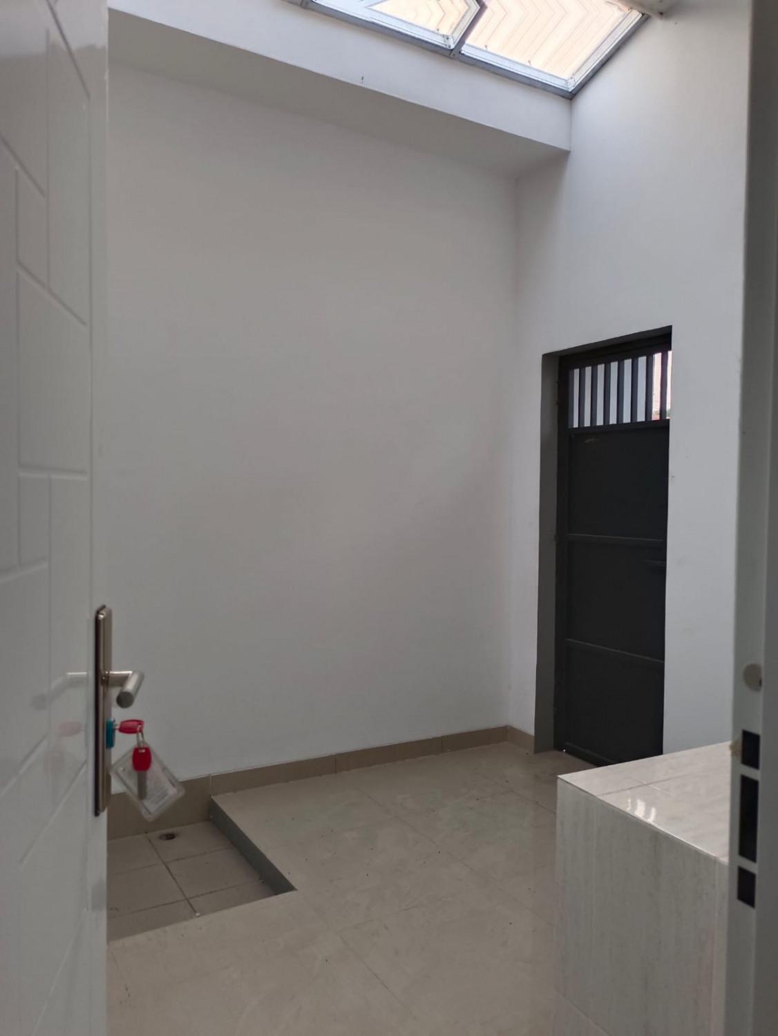 ruang dapur cluster lengkap kolam renang di bekasi timur.jpeg