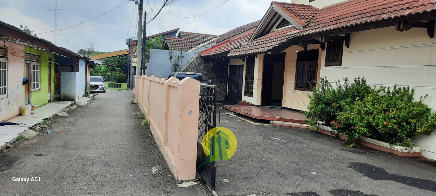 Rumah Jakarta Timur 1.jpeg