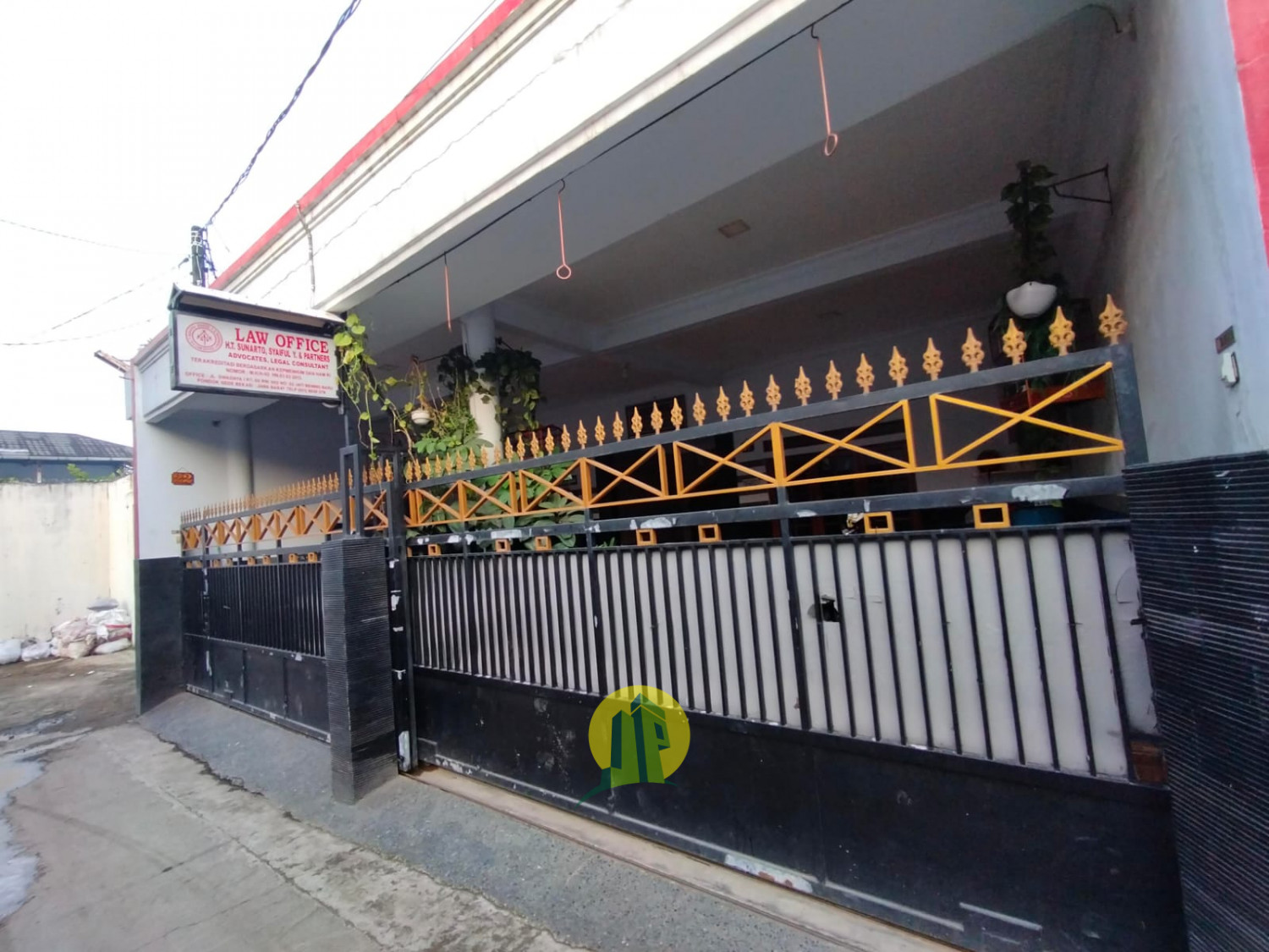 TAMPAK  DEPAN
